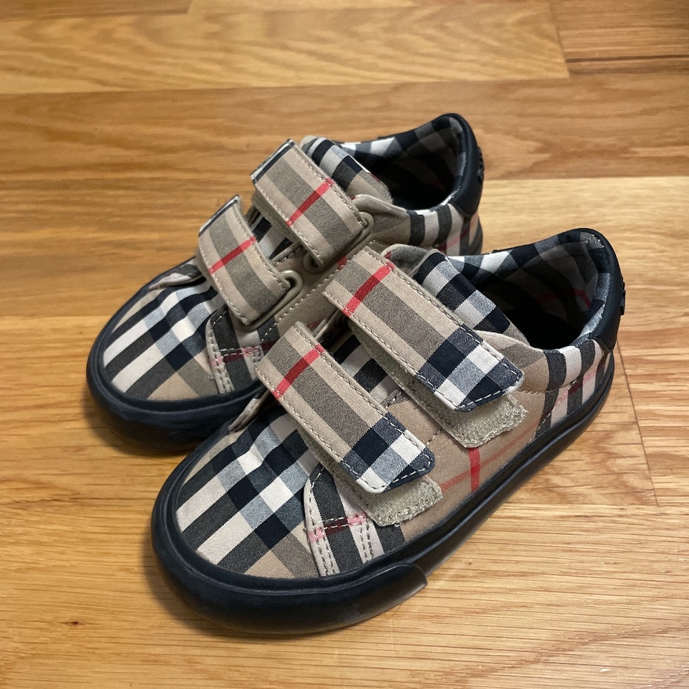 Burberry Toddler Sneaker Size 24
